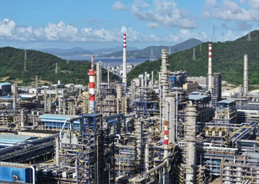 总投资210亿元！我国规模最大世界级石化基地全面建成