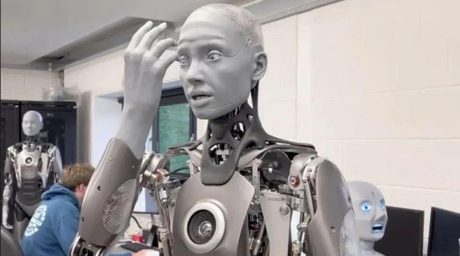 2024世界人工智能大会五大看点：25款人形机器人亮相，大模型继续“涌现”